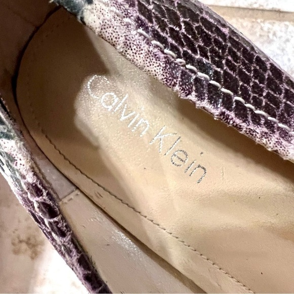 Calvin Klein Snakeskin Platform Heels Purple green gray Size 7.5 - Picture 8 of 11